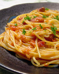 Gorgonzola Spaghetti with Pomodoro Sauce