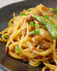 Szuchuan style Spaghetti with Hot Meat Sauce