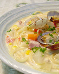 Clamchowder Soup with Spaghetti