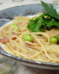 Soup Spaghetti with Mushroon & Green Soybean