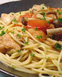 Balsamico Sauce Spaghetti with Chicken & Tomato